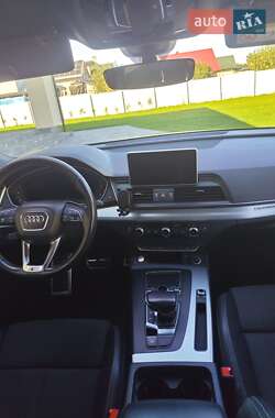Внедорожник / Кроссовер Audi Q5 2018 в 