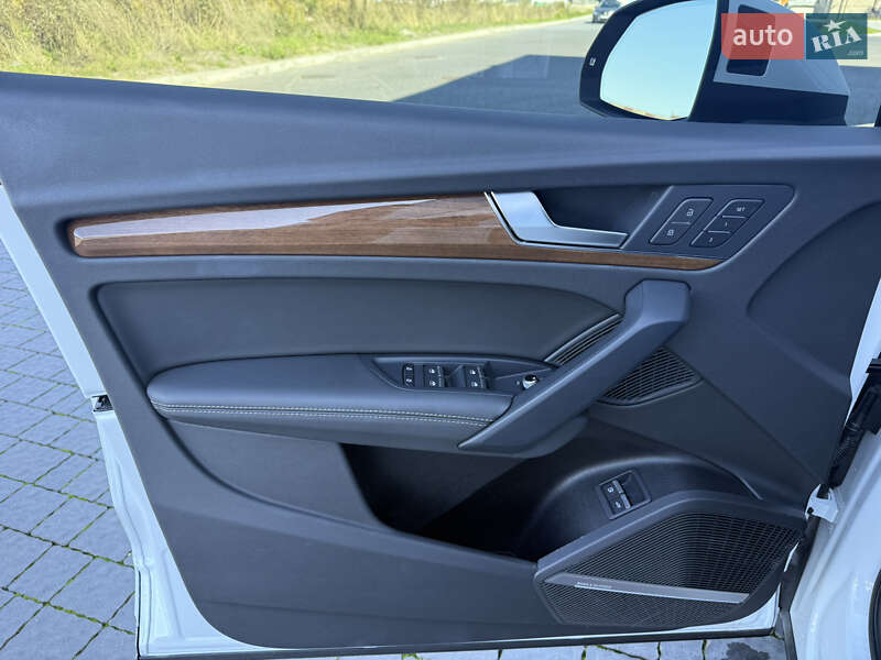 Внедорожник / Кроссовер Audi Q5 2024 в Львове