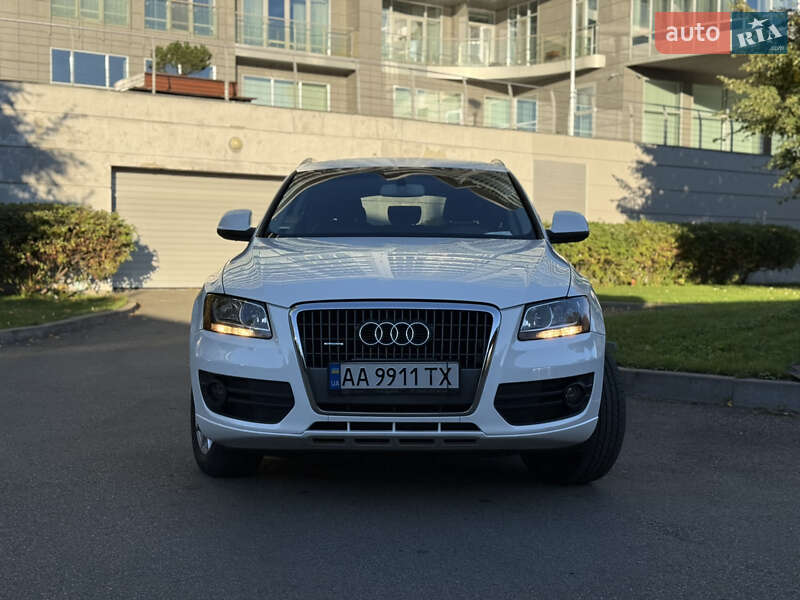 Внедорожник / Кроссовер Audi Q5 2011 в Киеве