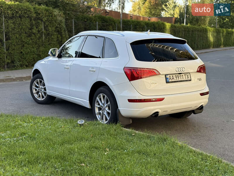 Внедорожник / Кроссовер Audi Q5 2011 в Киеве