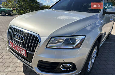 Позашляховик / Кросовер Audi Q5 2015 в 