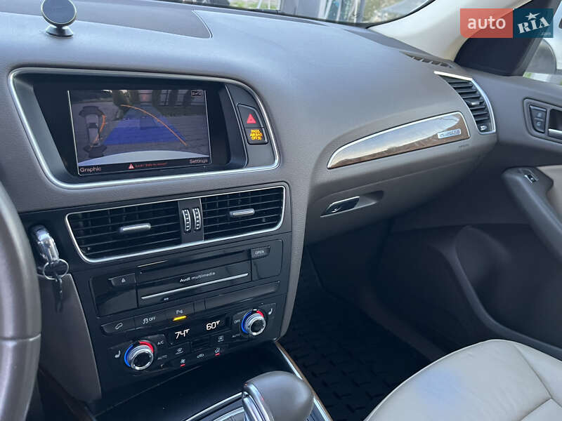 Внедорожник / Кроссовер Audi Q5 2015 в Дрогобыче