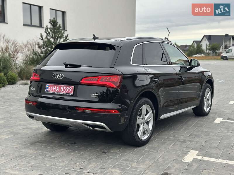 Внедорожник / Кроссовер Audi Q5 2018 в Луцке