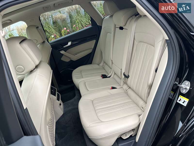 Внедорожник / Кроссовер Audi Q5 2018 в Луцке
