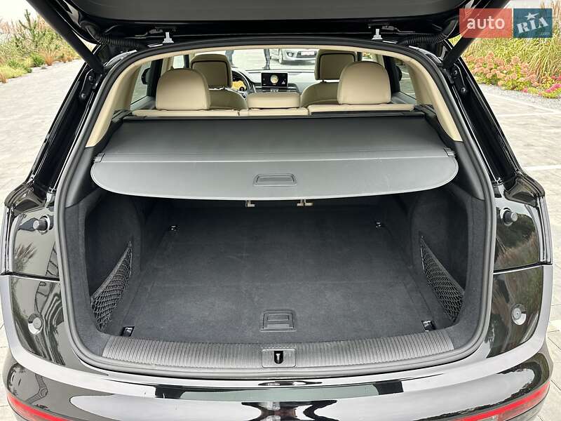 Внедорожник / Кроссовер Audi Q5 2018 в Луцке