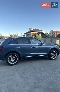 Внедорожник / Кроссовер Audi Q5 2015 в 