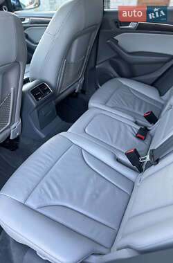 Внедорожник / Кроссовер Audi Q5 2015 в 