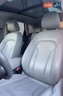 Внедорожник / Кроссовер Audi Q5 2015 в 