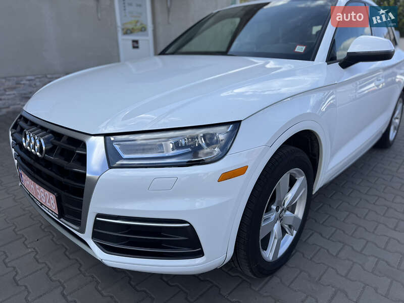 Внедорожник / Кроссовер Audi Q5 2018 в Луцке