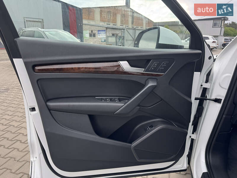 Внедорожник / Кроссовер Audi Q5 2018 в Луцке