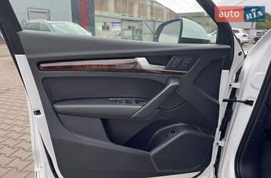 Внедорожник / Кроссовер Audi Q5 2018 в 