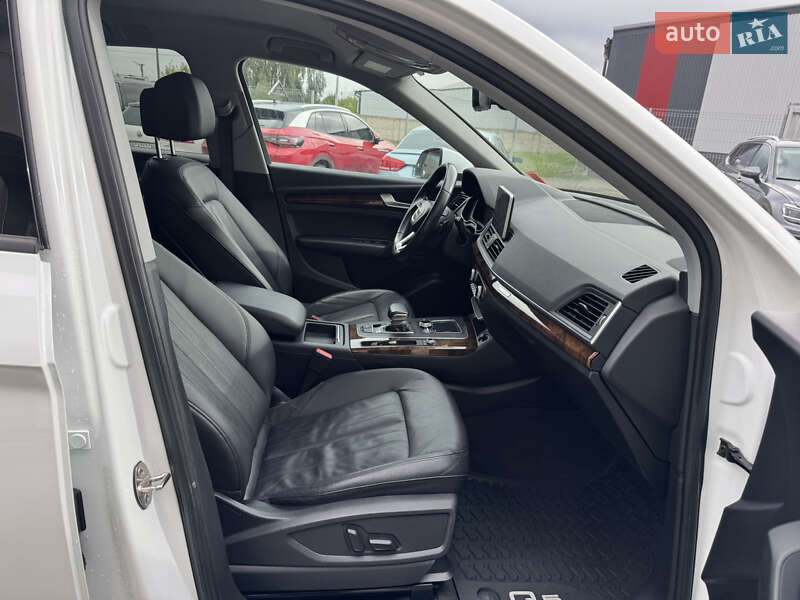 Внедорожник / Кроссовер Audi Q5 2018 в Луцке