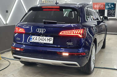 Внедорожник / Кроссовер Audi Q5 2018 в 