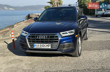 Внедорожник / Кроссовер Audi Q5 2018 в 