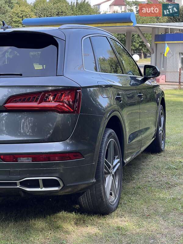 Внедорожник / Кроссовер Audi Q5 2017 в Львове
