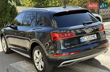 Внедорожник / Кроссовер Audi Q5 2017 в 