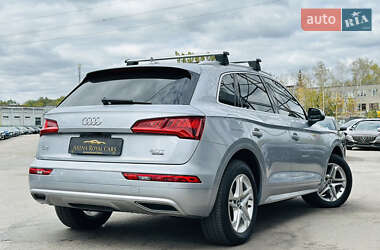 Внедорожник / Кроссовер Audi Q5 2018 в 