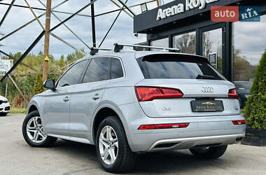 Внедорожник / Кроссовер Audi Q5 2018 в 
