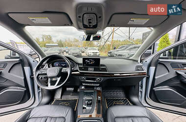 Внедорожник / Кроссовер Audi Q5 2018 в 