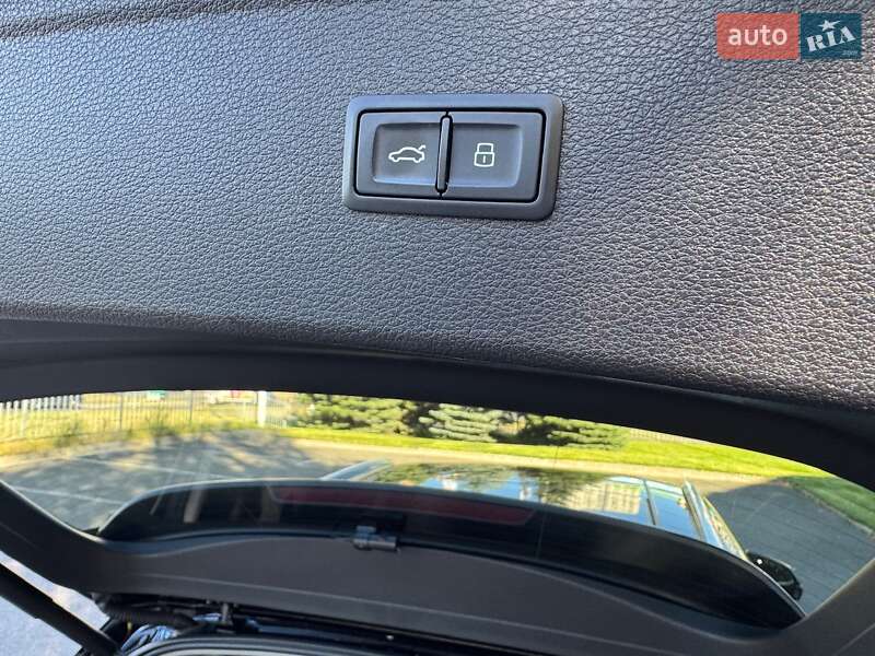 Внедорожник / Кроссовер Audi Q5 2016 в Киеве