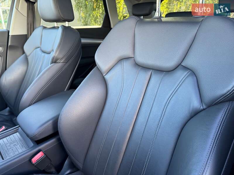 Внедорожник / Кроссовер Audi Q5 2016 в Киеве