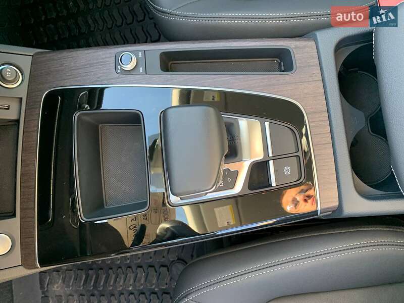 Внедорожник / Кроссовер Audi Q5 2022 в Стрые