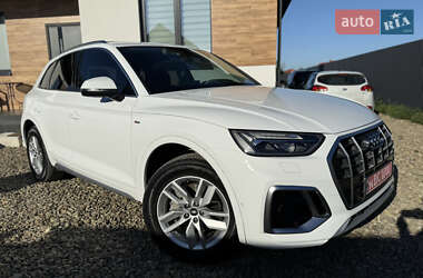 Внедорожник / Кроссовер Audi Q5 2022 в 