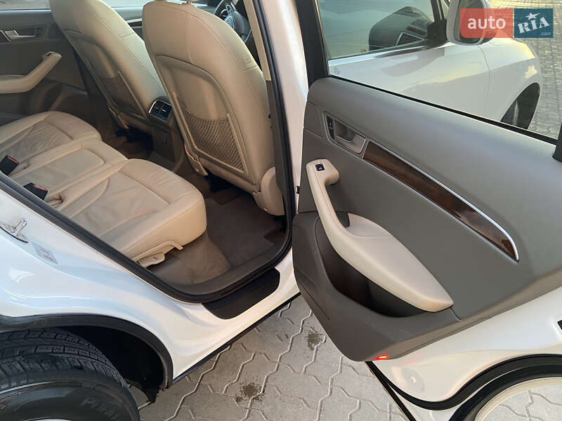Внедорожник / Кроссовер Audi Q5 2012 в Владимире