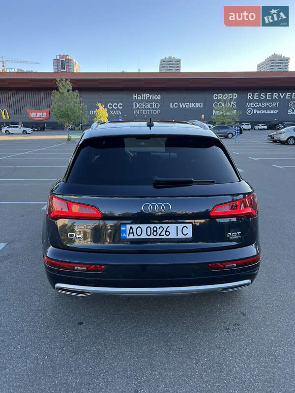 Позашляховик / Кросовер Audi Q5 2018 в Києві