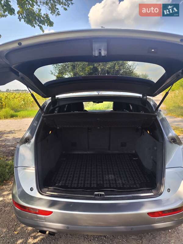 Внедорожник / Кроссовер Audi Q5 2011 в Гадяче