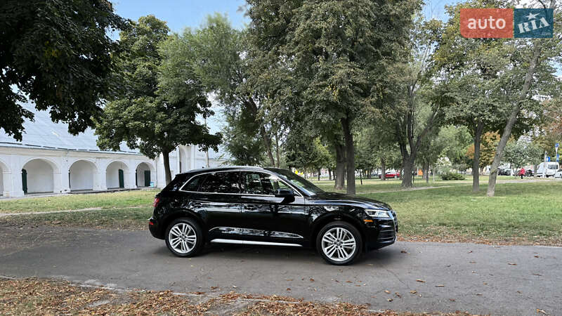 Позашляховик / Кросовер Audi Q5 2018 в Києві