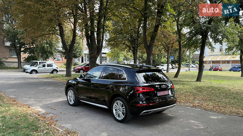 Позашляховик / Кросовер Audi Q5 2018 в Києві
