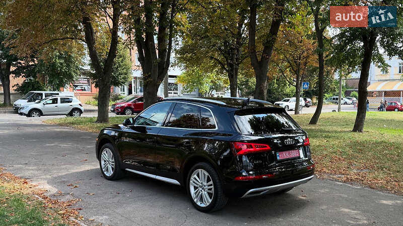 Позашляховик / Кросовер Audi Q5 2018 в Києві