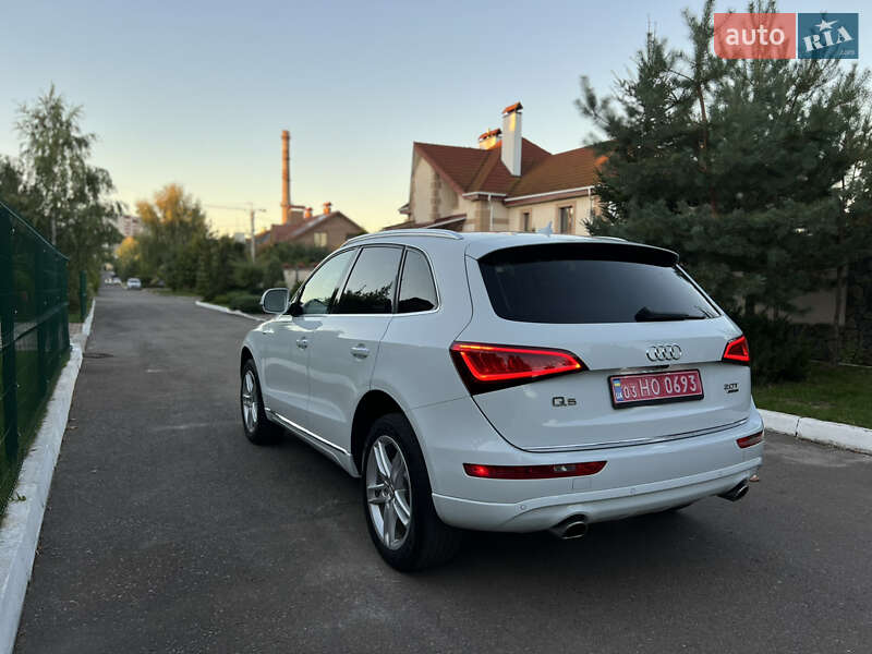 Позашляховик / Кросовер Audi Q5 2015 в Рівному