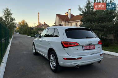 Позашляховик / Кросовер Audi Q5 2015 в 