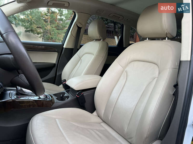 Позашляховик / Кросовер Audi Q5 2015 в Рівному