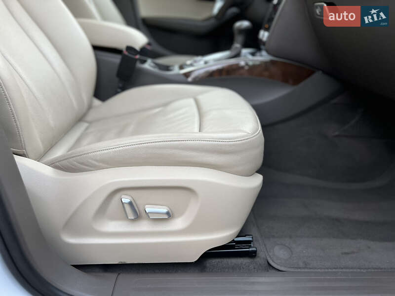 Позашляховик / Кросовер Audi Q5 2015 в Рівному