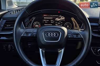 Внедорожник / Кроссовер Audi Q5 2017 в 