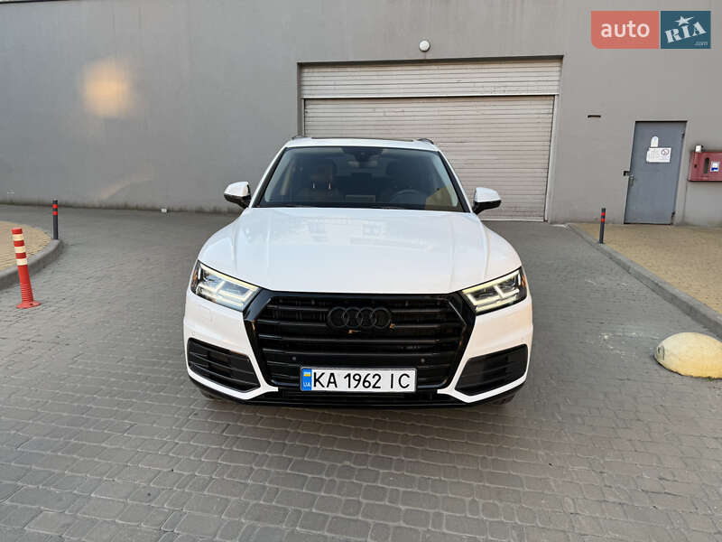 Позашляховик / Кросовер Audi Q5 2018 в Києві