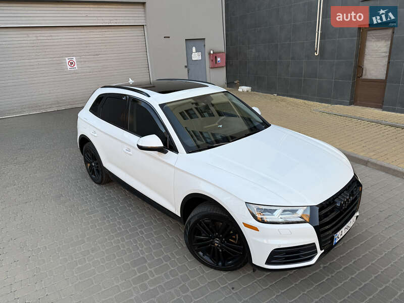 Позашляховик / Кросовер Audi Q5 2018 в Києві