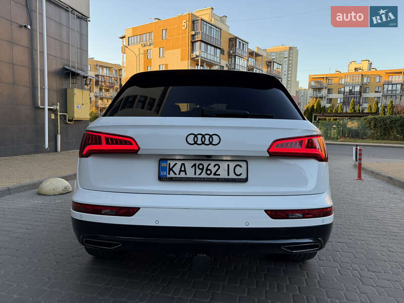 Позашляховик / Кросовер Audi Q5 2018 в Києві