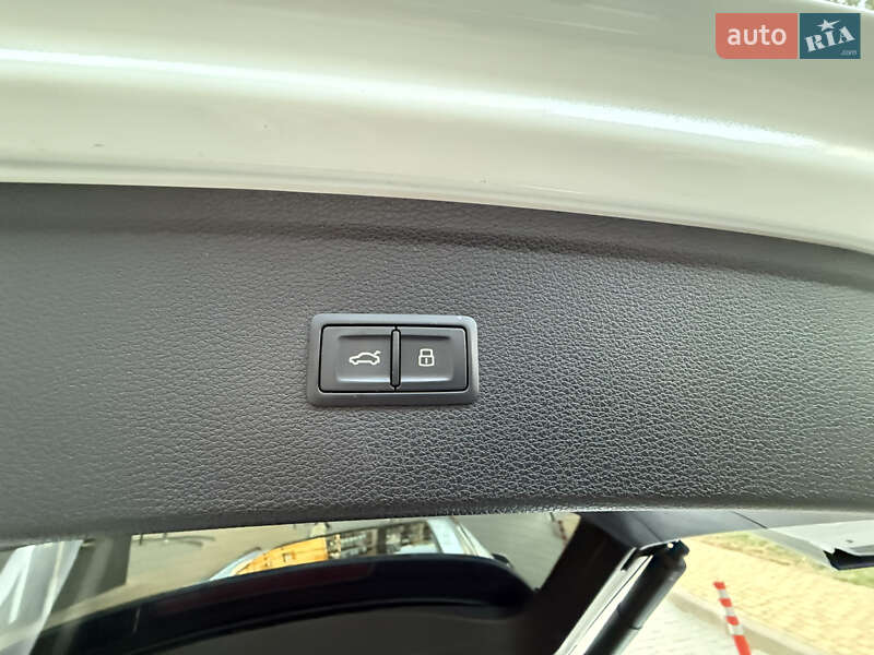 Позашляховик / Кросовер Audi Q5 2018 в Києві