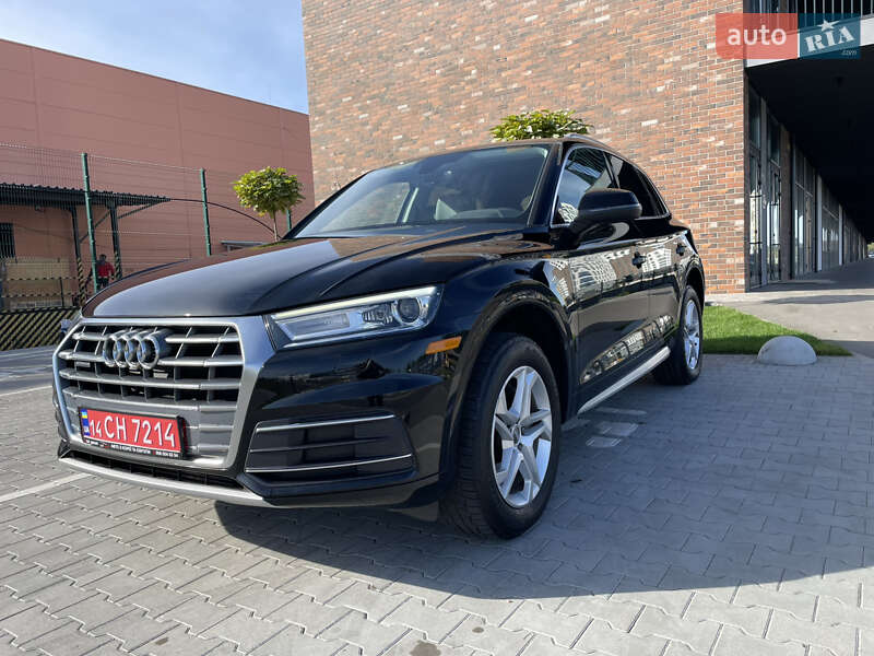 Внедорожник / Кроссовер Audi Q5 2019 в Киеве