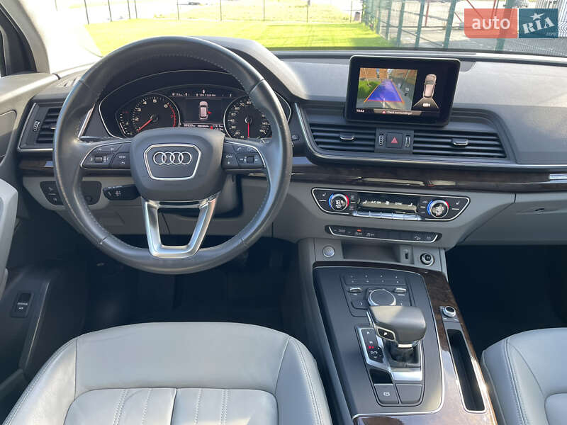 Внедорожник / Кроссовер Audi Q5 2019 в Киеве