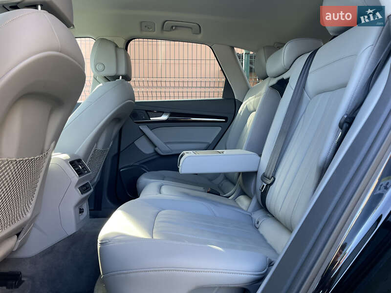 Внедорожник / Кроссовер Audi Q5 2019 в Киеве