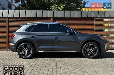 Внедорожник / Кроссовер Audi Q5 2020 в 