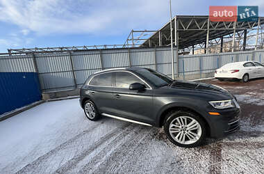 Внедорожник / Кроссовер Audi Q5 2018 в 
