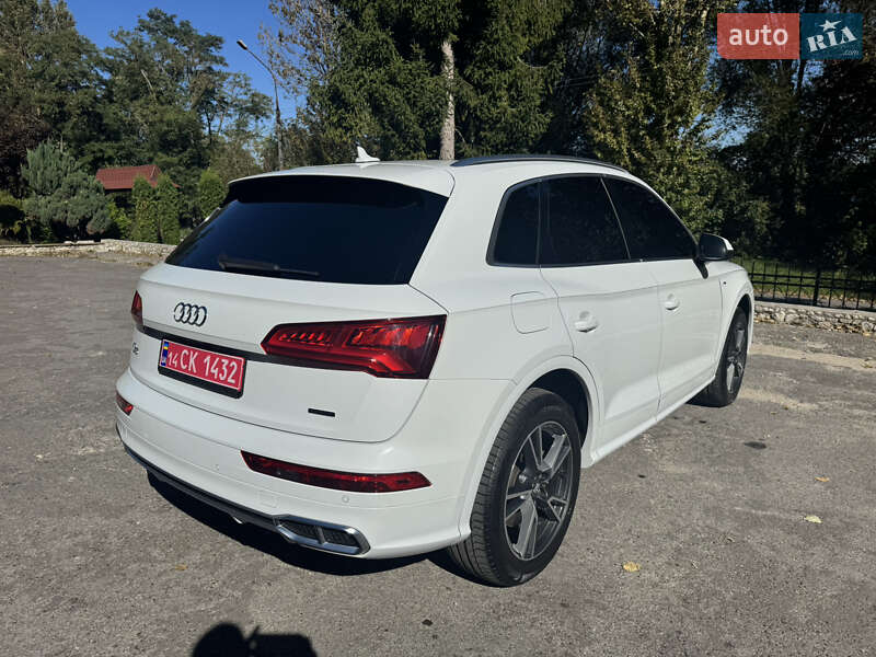 Внедорожник / Кроссовер Audi Q5 2019 в Тернополе
