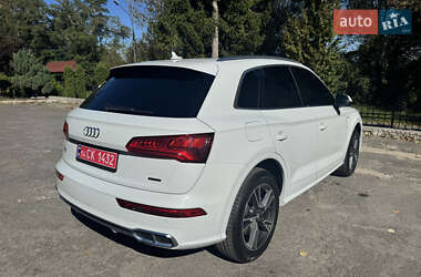 Внедорожник / Кроссовер Audi Q5 2019 в 