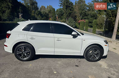 Внедорожник / Кроссовер Audi Q5 2019 в 